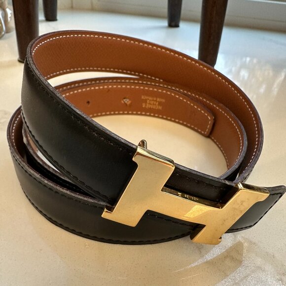 PREOWNED A Condition 1" Black Hermes Belt Size 90